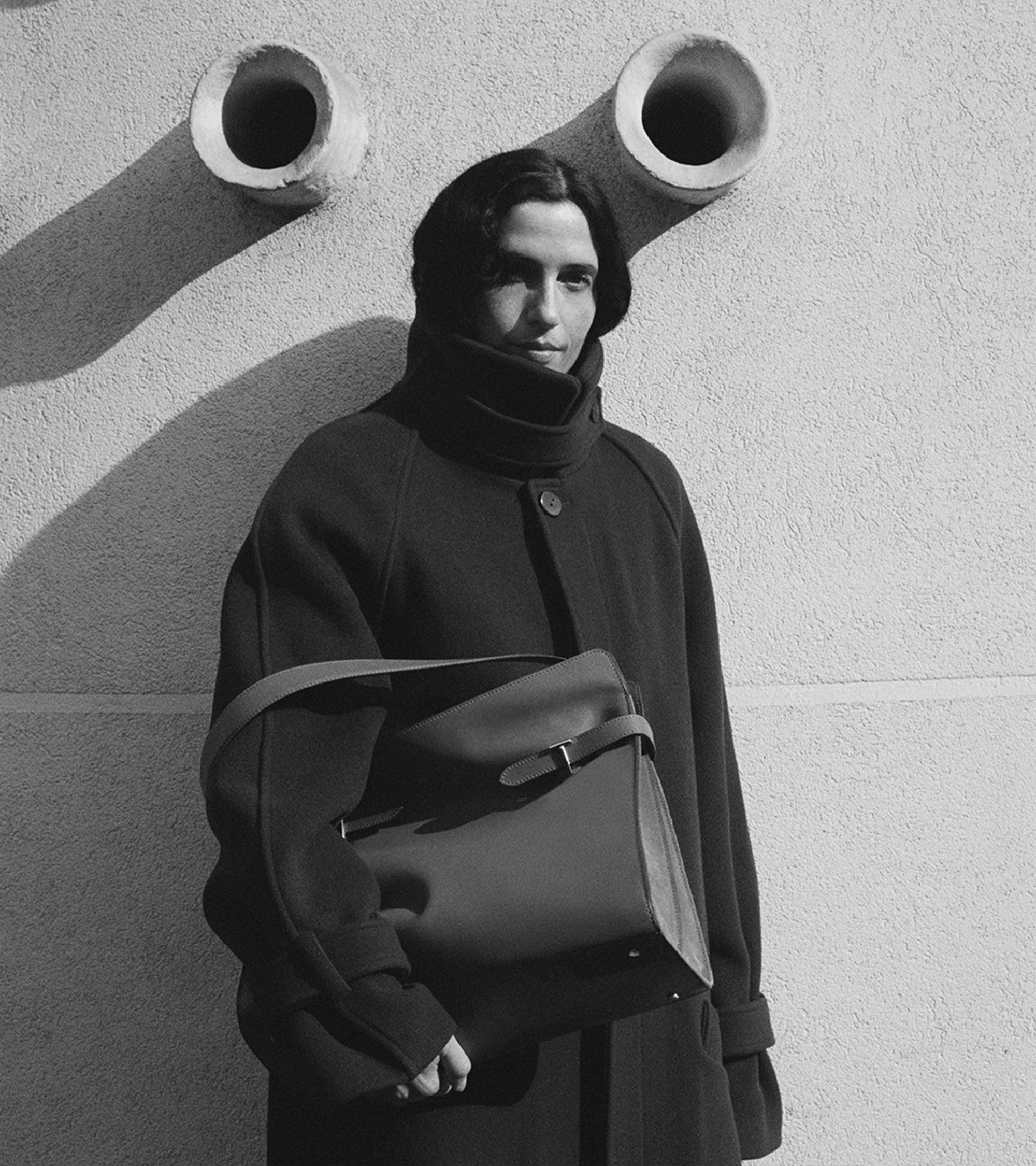 Sac porté épaule modèle maxi Emie en cuir lisse et nubuck