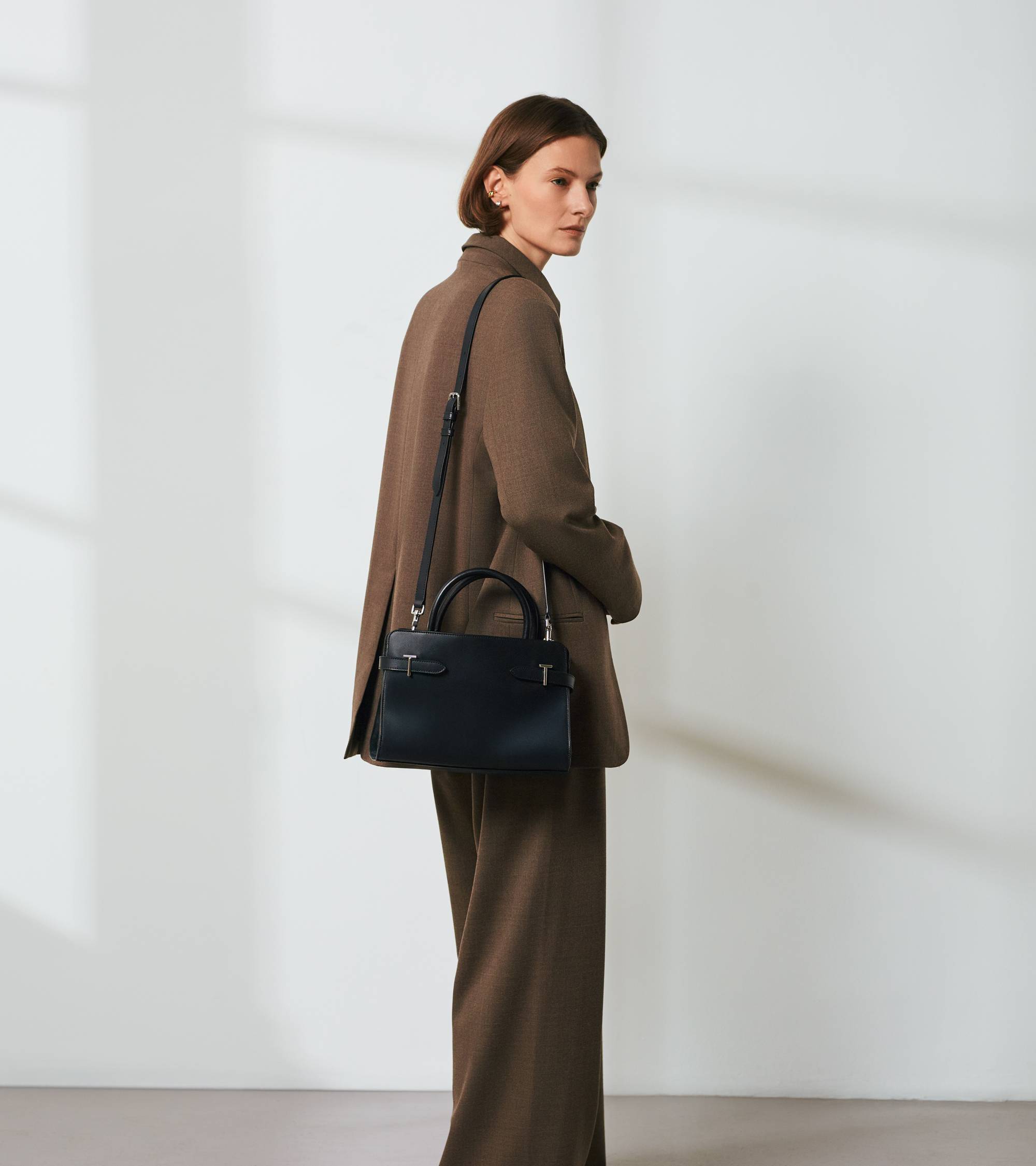 Sac à main moyen modèle Emie en cuir lisse et nubuck