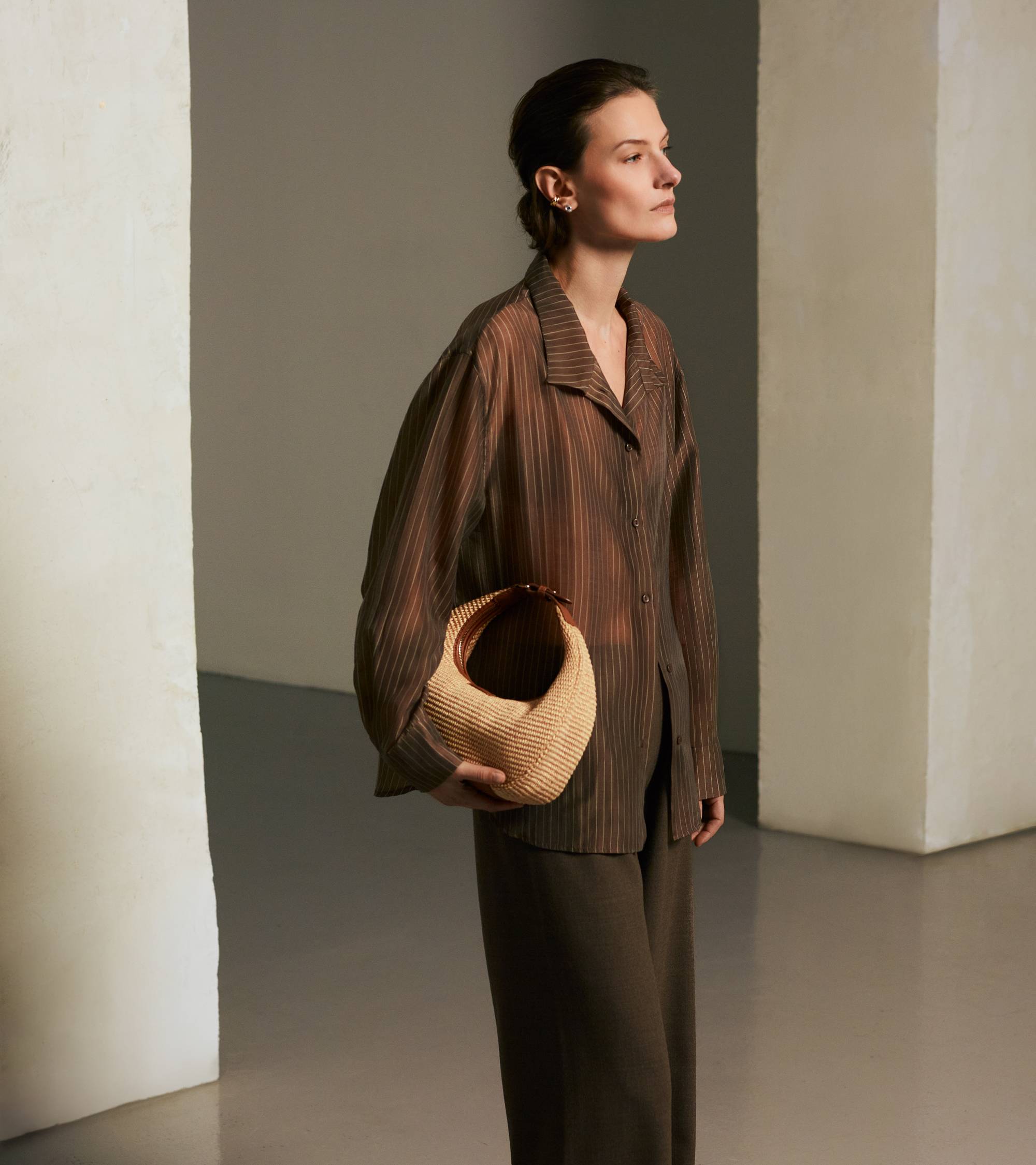 Petit sac hobo Juliette effet raphia et cuir lisse